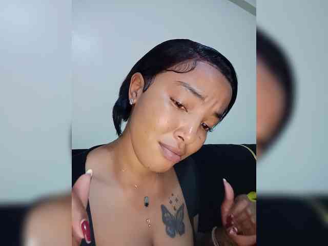 BeautifulGia webcam