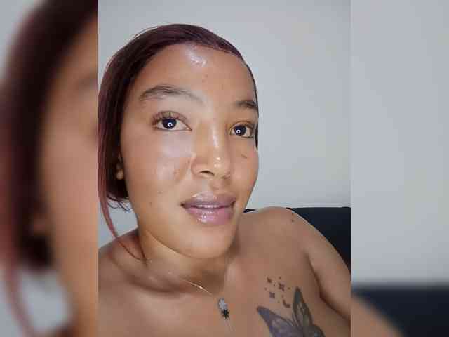 BeautifulGia webcam