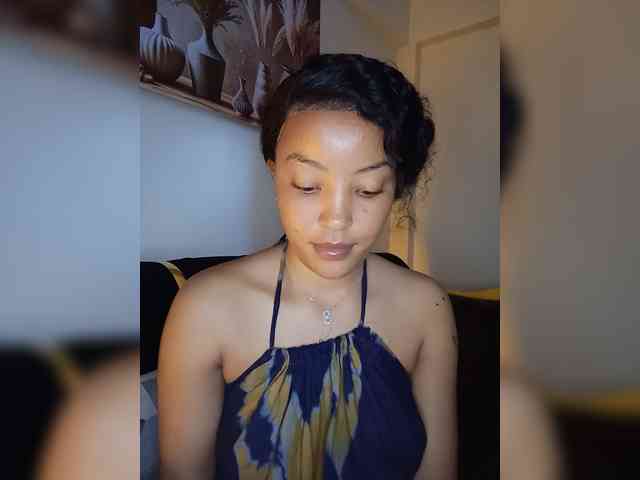 BeautifulGia webcam