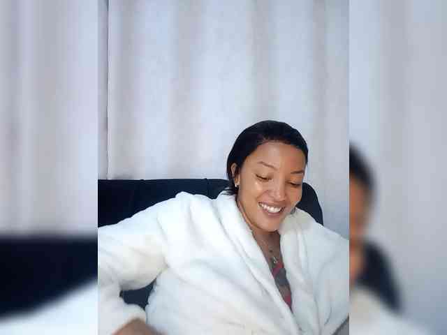 BeautifulGia webcam