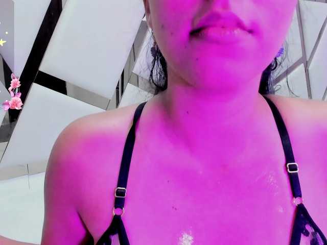 NinaSpence's BongaCams show and profile