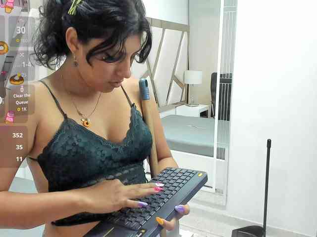 NinaSpence webcam