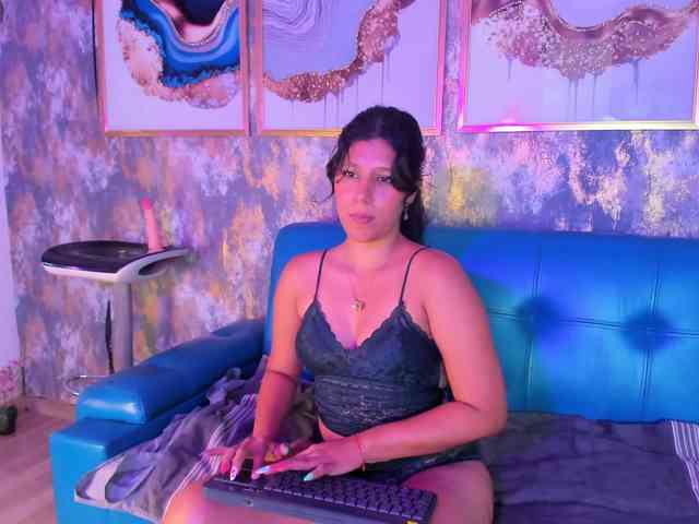 NinaSpence webcam