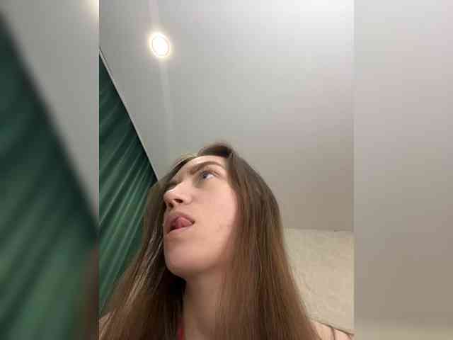 pussyhome24-7 webcam