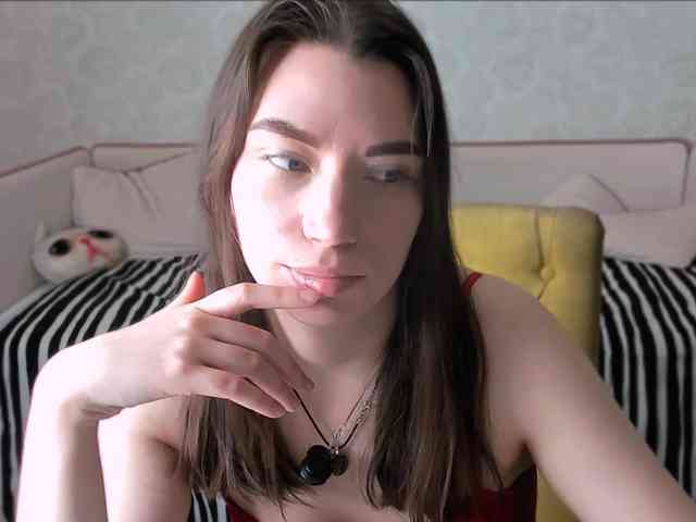 pussyhome24-7 webcam