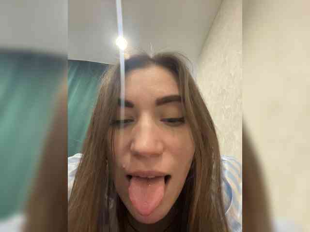 pussyhome24-7 webcam