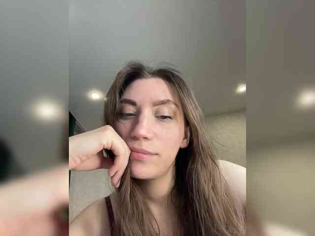pussyhome24-7 webcam