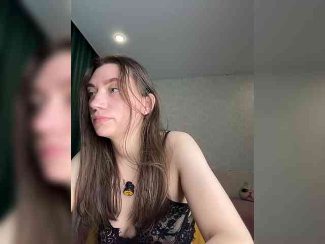 pussyhome24-7 webcam
