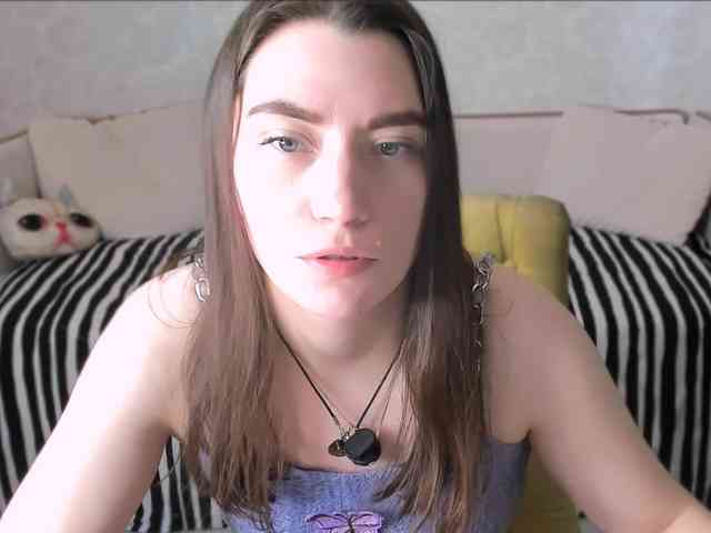 pussyhome24-7 webcam