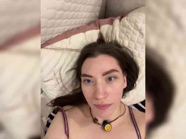 pussyhome24-7 webcam