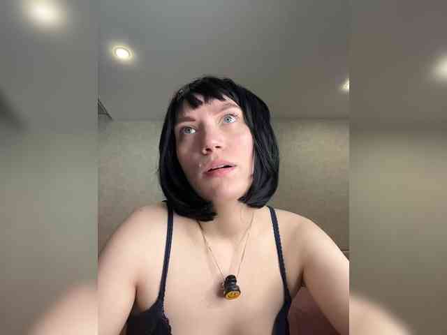 pussyhome24-7 webcam