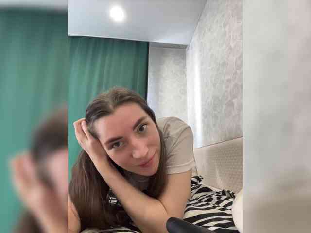 pussyhome24-7 webcam