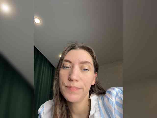 pussyhome24-7 webcam