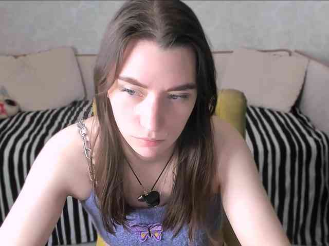 pussyhome24-7 webcam