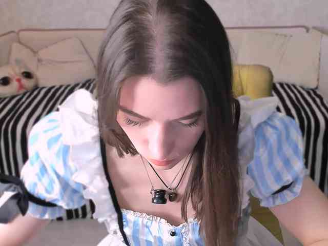 pussyhome24-7 webcam