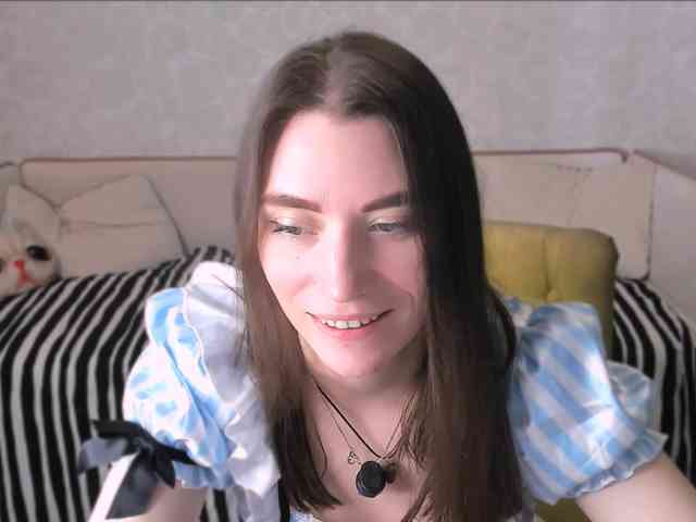 pussyhome24-7 webcam