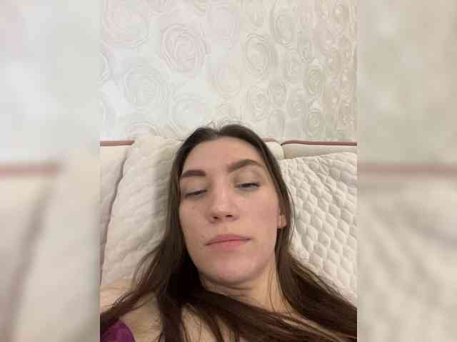 pussyhome24-7 webcam