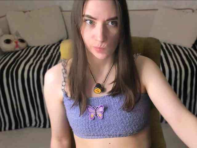 pussyhome24-7 webcam