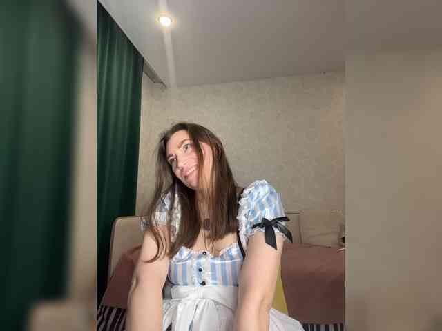 pussyhome24-7 webcam