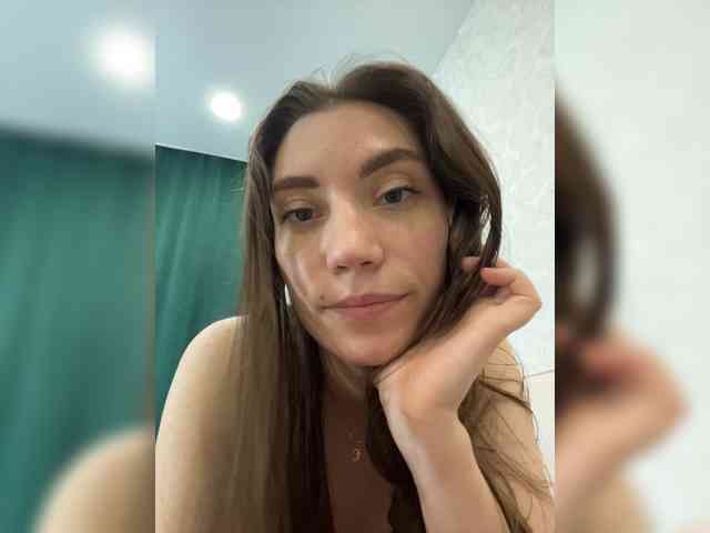 pussyhome24-7 webcam