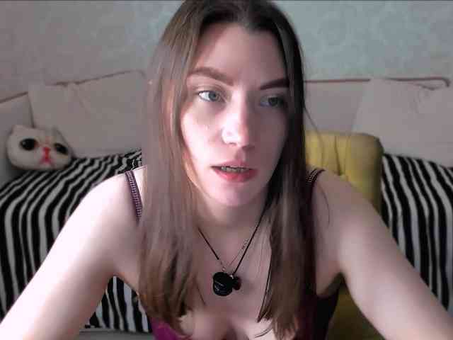 pussyhome24-7 webcam
