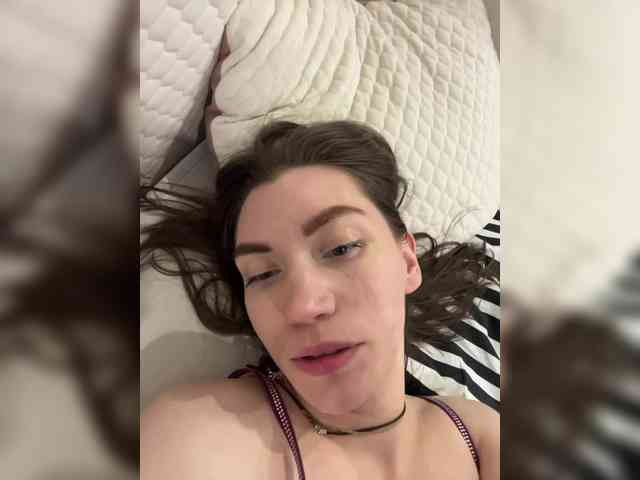 pussyhome24-7 webcam