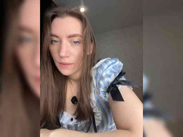 pussyhome24-7 webcam