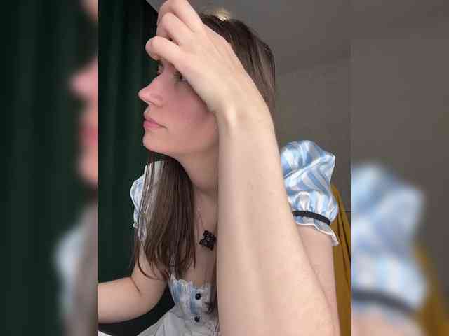 pussyhome24-7 webcam