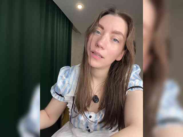pussyhome24-7 webcam