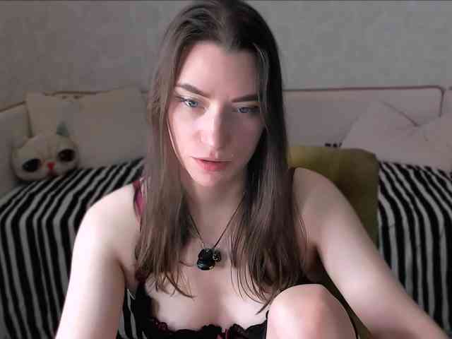 pussyhome24-7 webcam