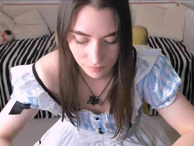 pussyhome24-7 webcam