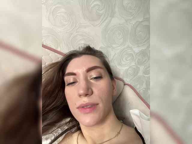 pussyhome24-7 webcam