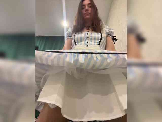 pussyhome24-7 webcam