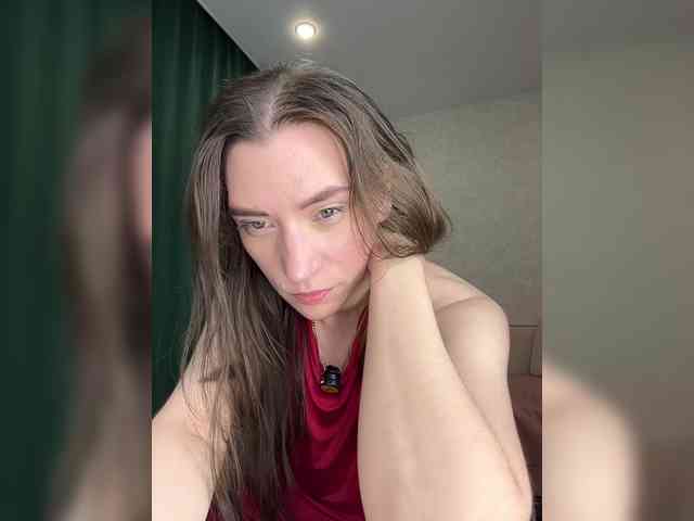pussyhome24-7 webcam