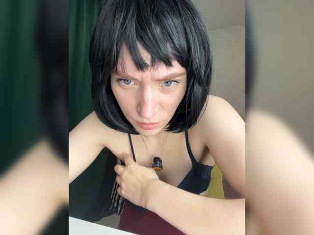 pussyhome24-7 webcam
