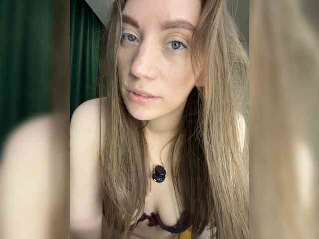 pussyhome24-7 webcam