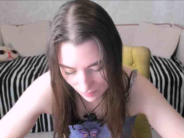 pussyhome24-7 webcam