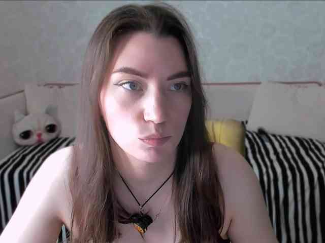 pussyhome24-7 webcam