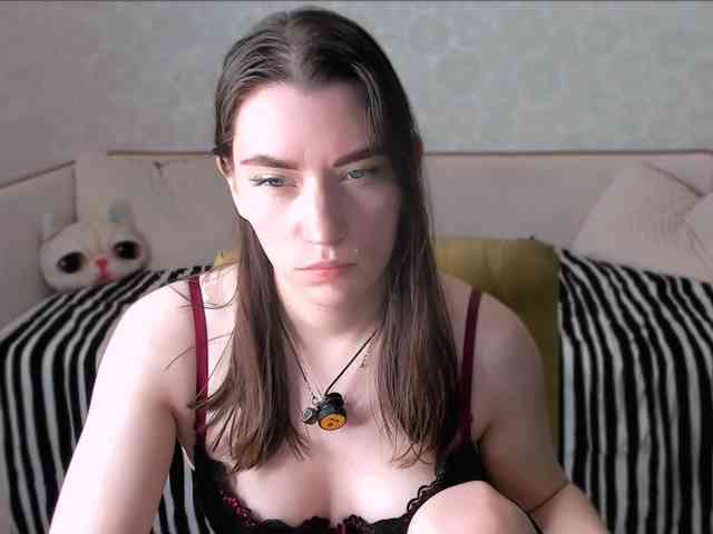 pussyhome24-7 webcam