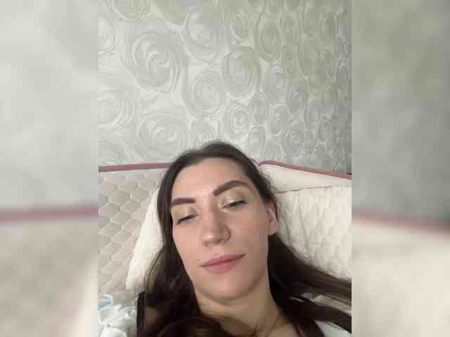 pussyhome24-7 webcam