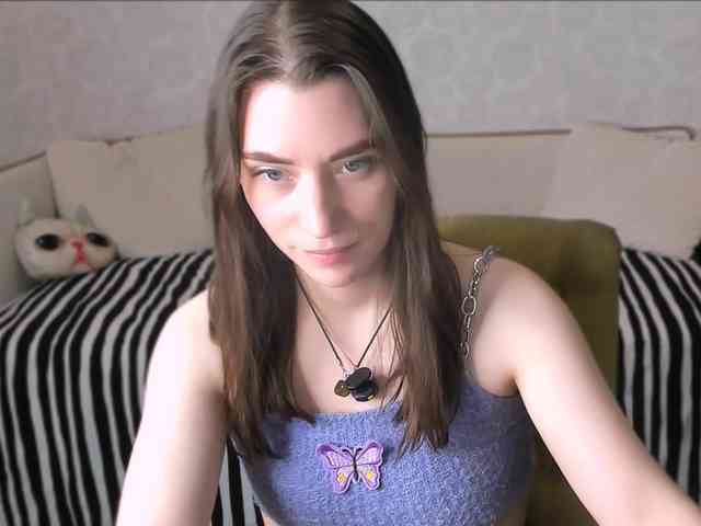 pussyhome24-7 webcam