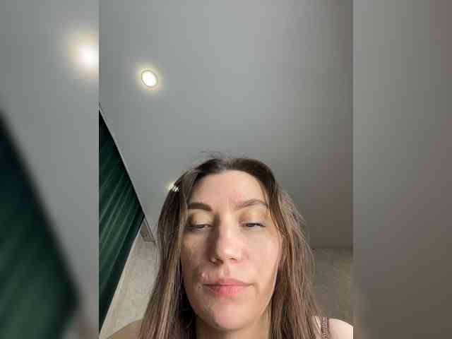 pussyhome24-7 webcam
