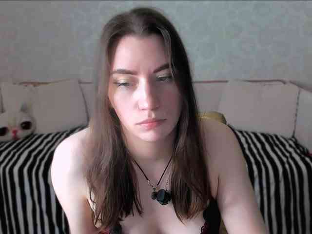 pussyhome24-7 webcam