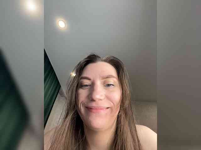 pussyhome24-7 webcam