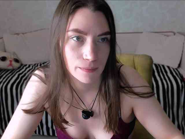 pussyhome24-7 webcam