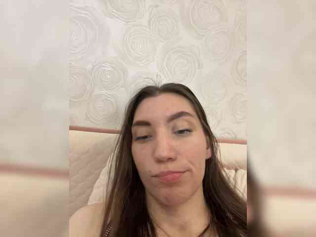 pussyhome24-7 webcam
