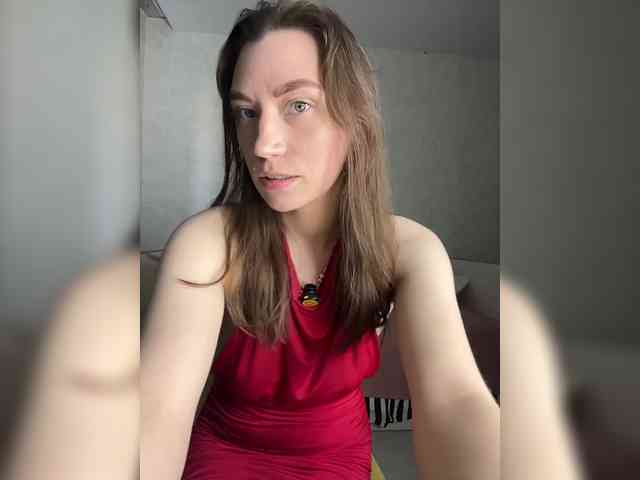 pussyhome24-7 webcam