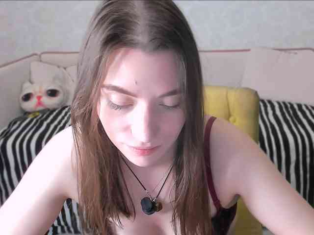 pussyhome24-7 webcam
