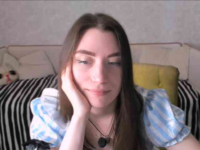 pussyhome24-7 webcam