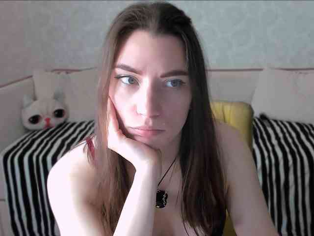 pussyhome24-7 webcam